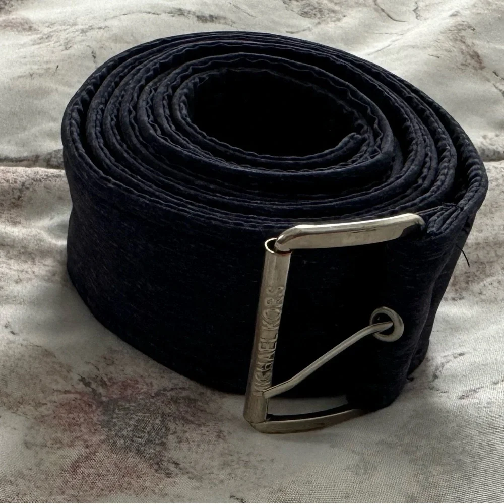 Michael Kors navy blue fabric canvas belt with silver buckle, size 64” preppy